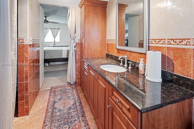 TOPAZ NORTH CONDO - Residential