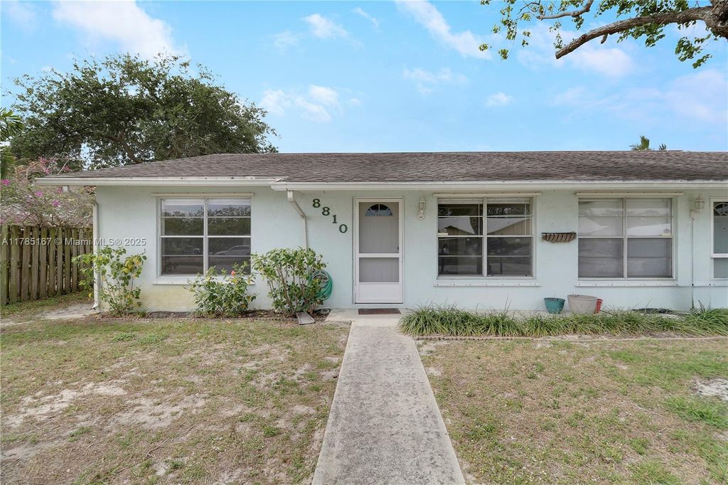 Photo of 8810 SE Hobe Ridge Ave, Hobe Sound, FL 33455 (MLS # A11785167)