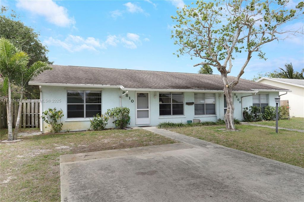 Photo of 8810 SE Hobe Ridge Ave, Hobe Sound, FL 33455 (MLS # A11785167)