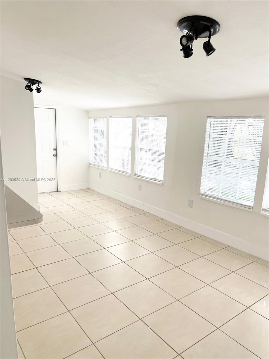 IVES ESTATES SEC 3 - Residential