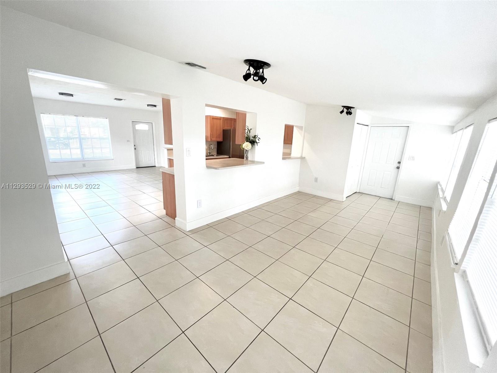 IVES ESTATES SEC 3 - Residential