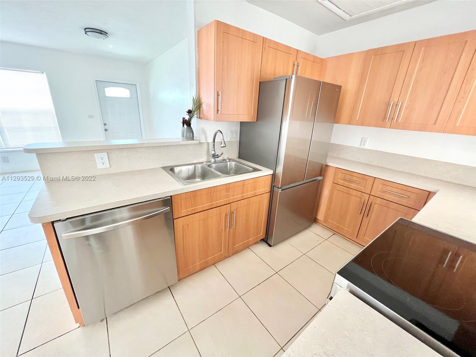 IVES ESTATES SEC 3 - Residential