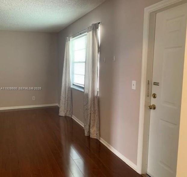 PALM VILLAGE CLUB CONDO - Residential Lease