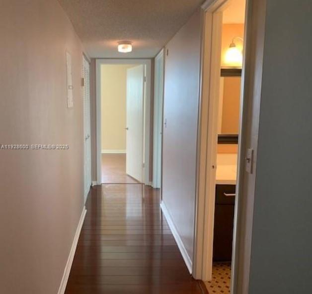 PALM VILLAGE CLUB CONDO - Residential Lease