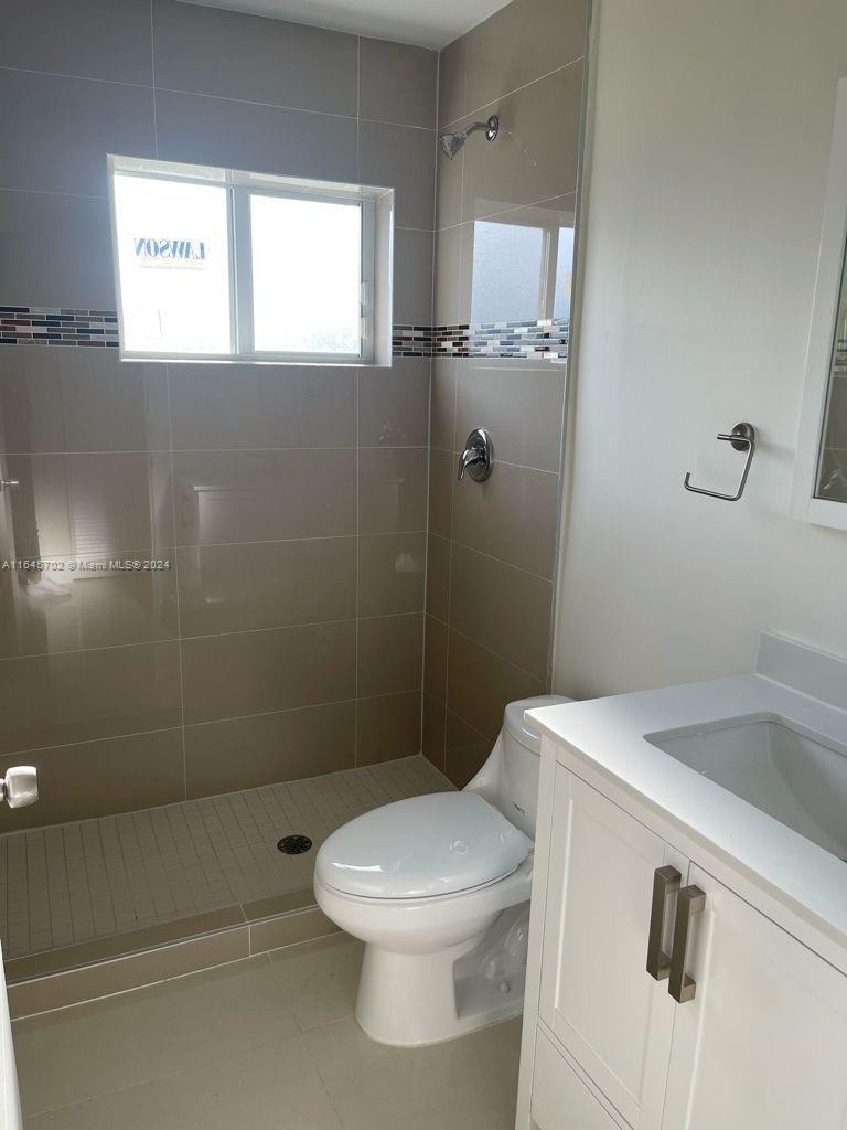 ORANGE HEIGHTS - Residential Lease