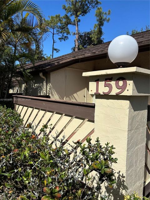 159 Pinto Palm Ct Royal Palm Beach FL 33411