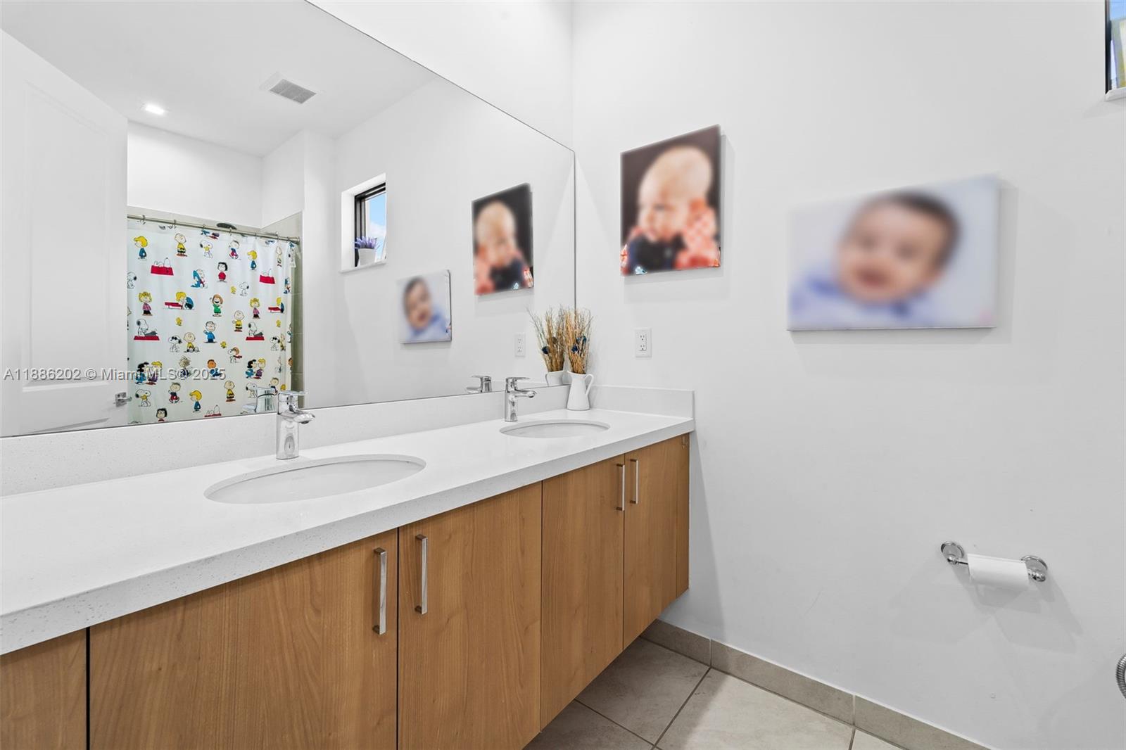 DOWNTOWN DORAL SOUTH PHAS - Residential Lease