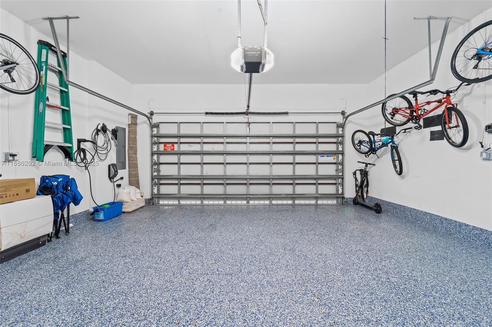 DOWNTOWN DORAL SOUTH PHAS - Residential Lease
