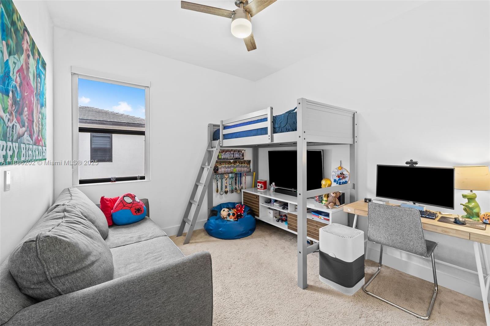 DOWNTOWN DORAL SOUTH PHAS - Residential Lease