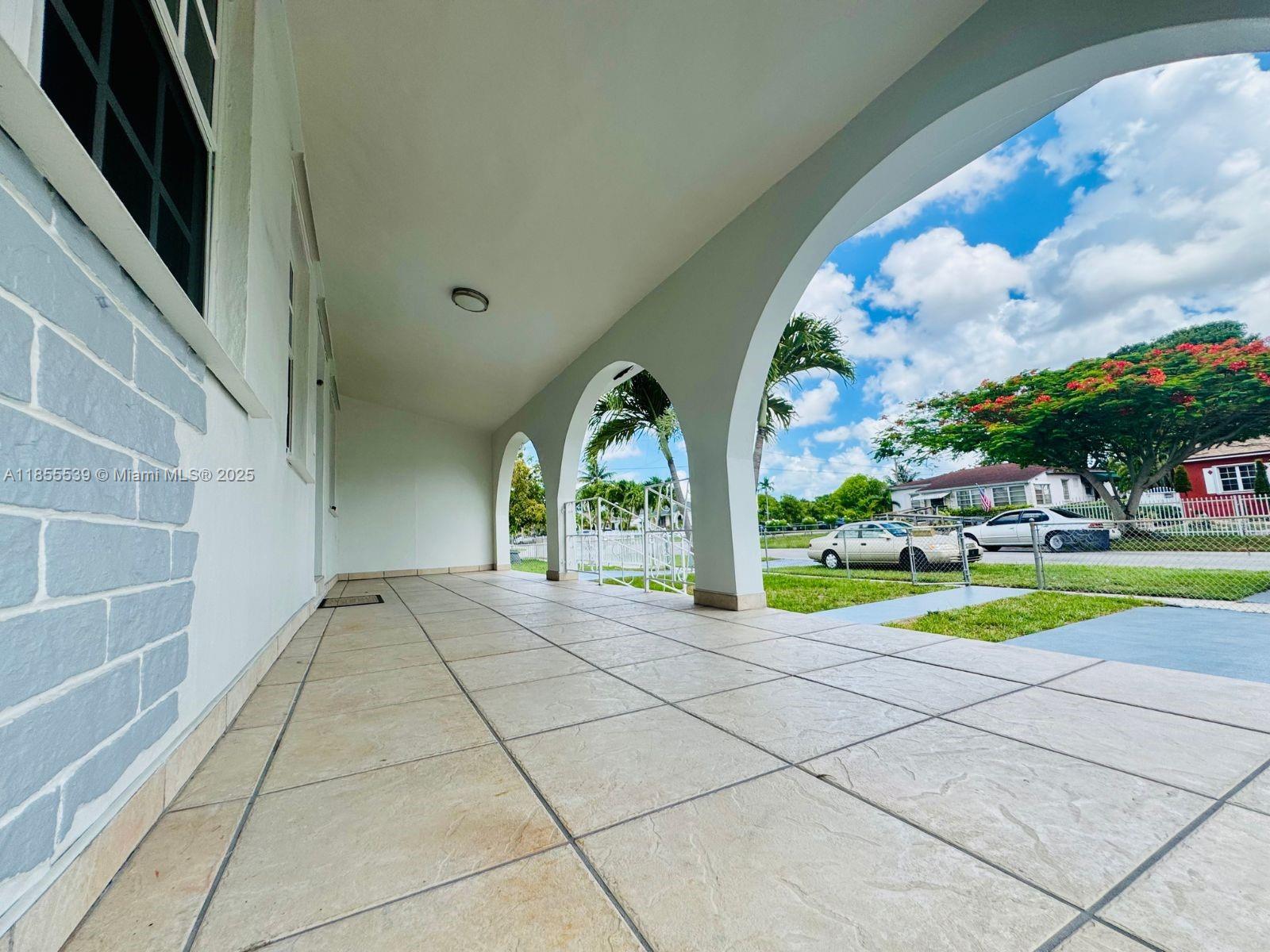 115 W 37th St