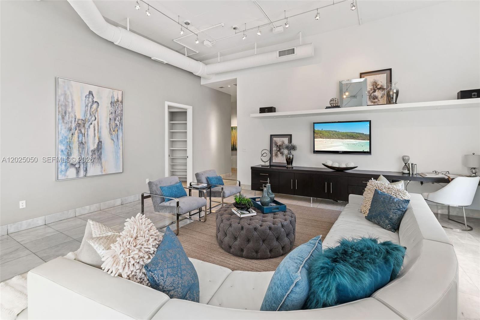 THE MERIDIAN CONDO - Residential