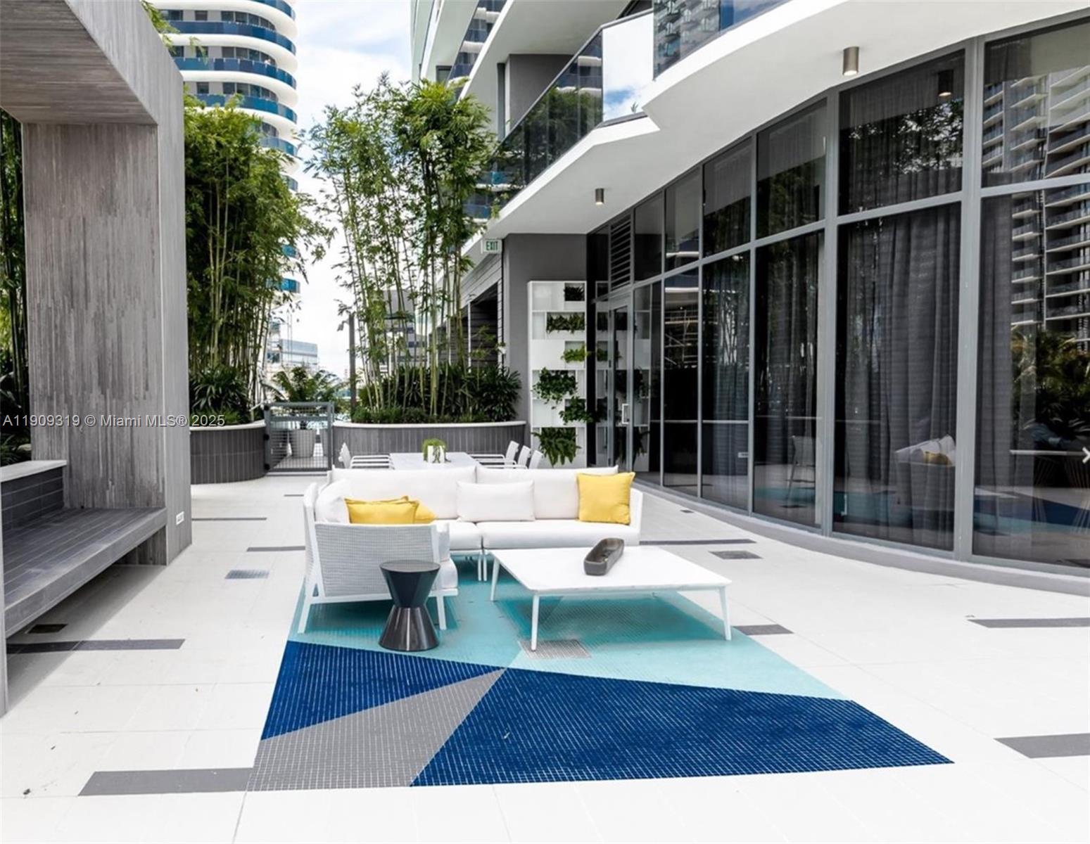 BRICKELL HEIGHTS EAST CON - Residential Lease