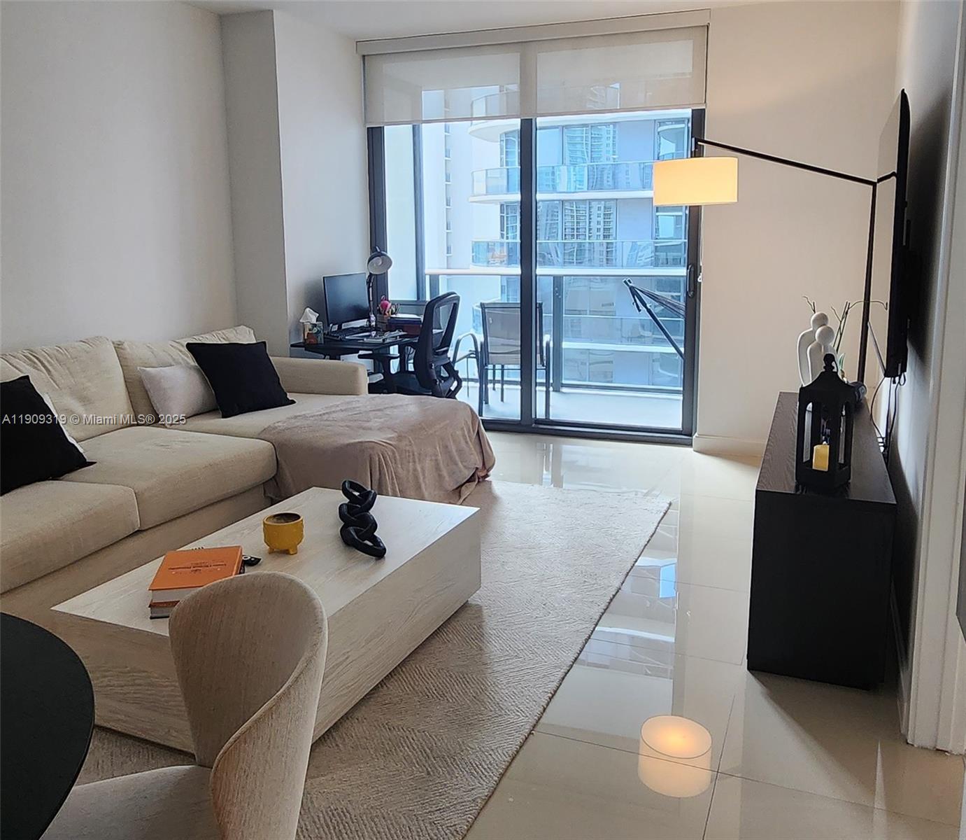 BRICKELL HEIGHTS EAST CON - Residential Lease