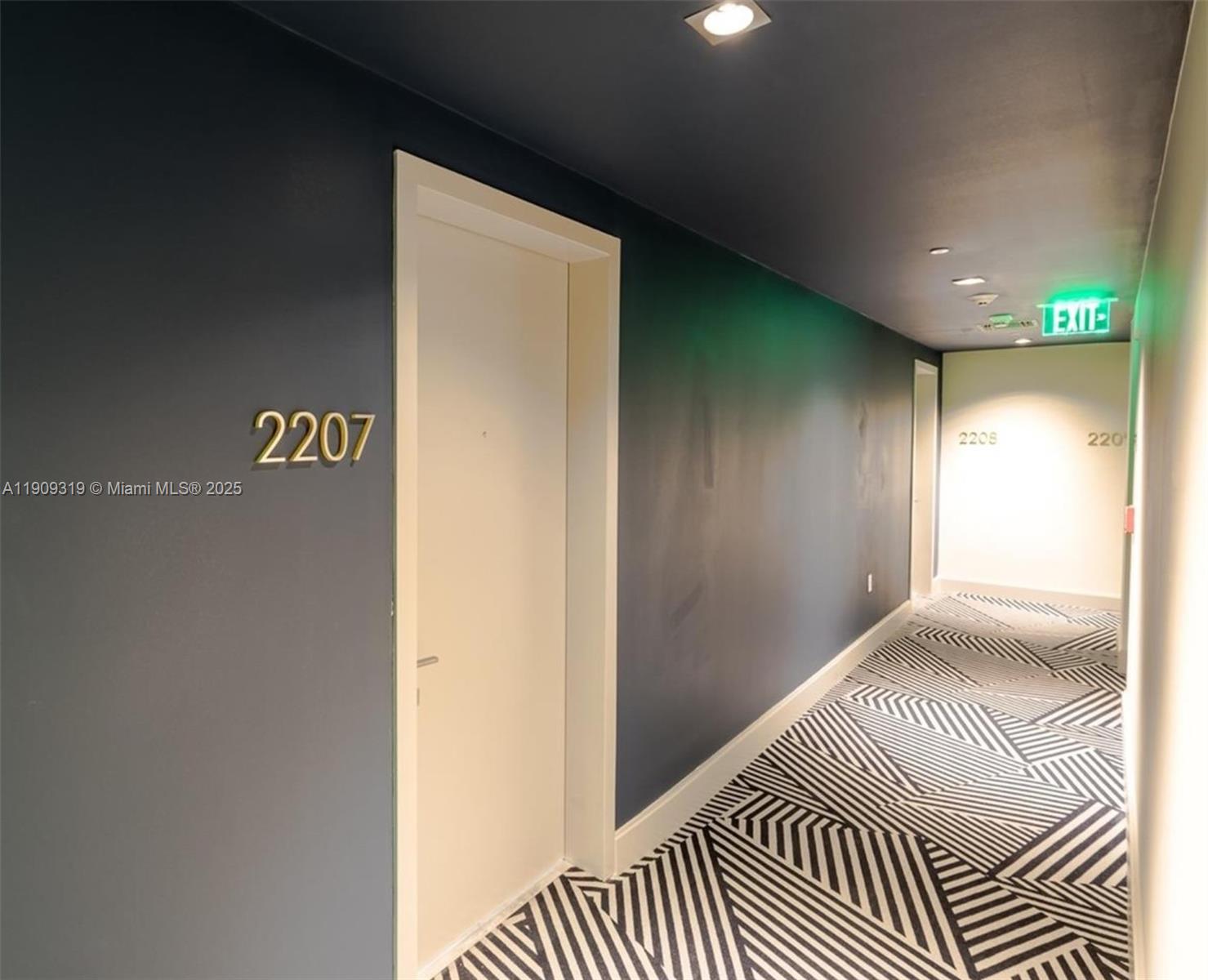 BRICKELL HEIGHTS EAST CON - Residential Lease