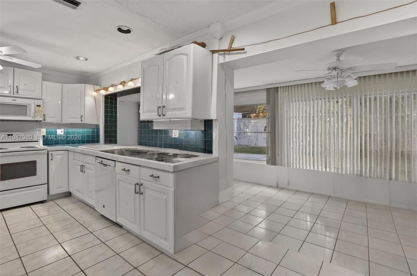 SUNRISE GOLF VILLAGE - Residential