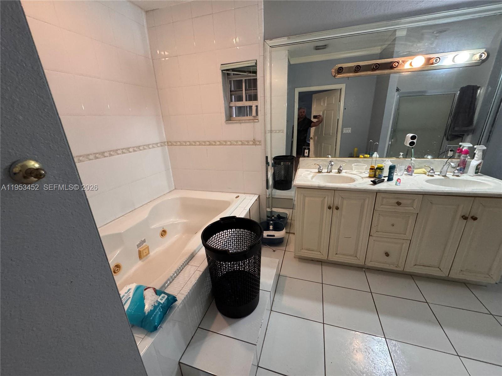 ACREHOME PARK FIRST ADD - Residential