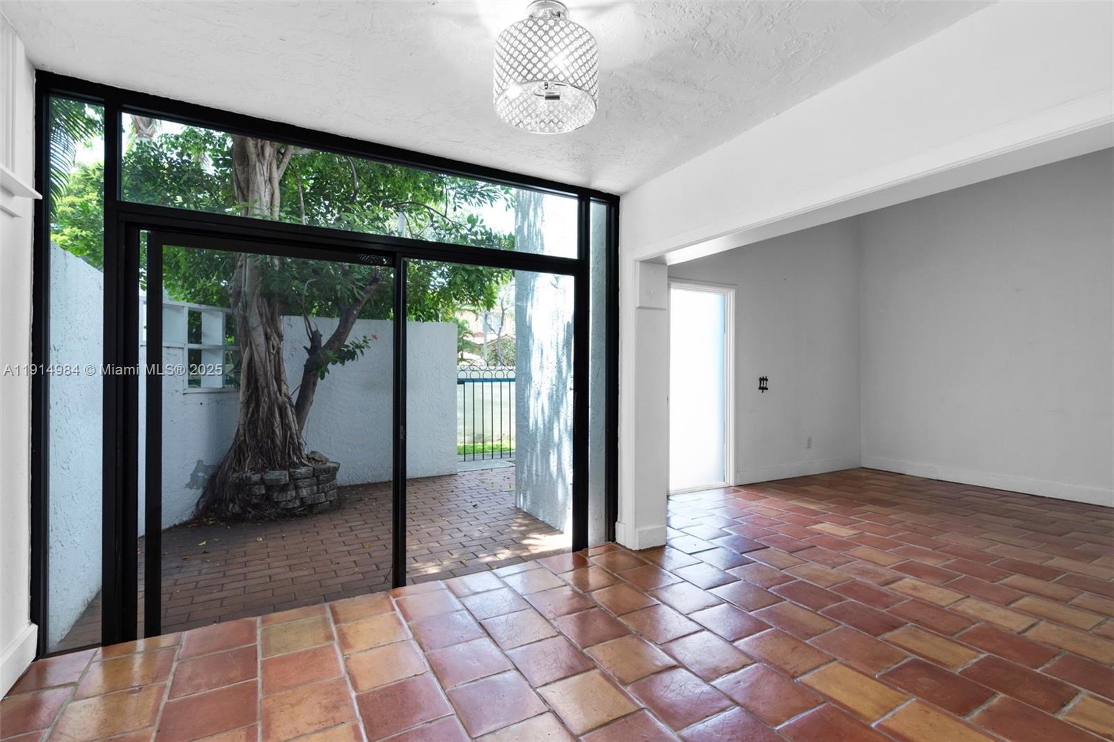 MARINER VILLAGE TH CONDO - Residential