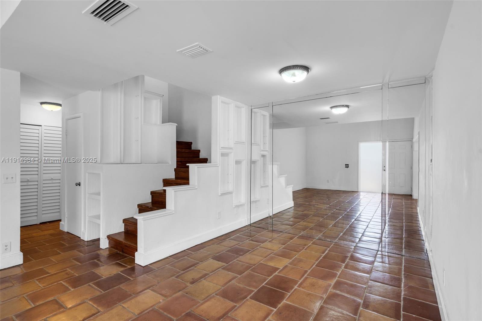 MARINER VILLAGE TH CONDO - Residential