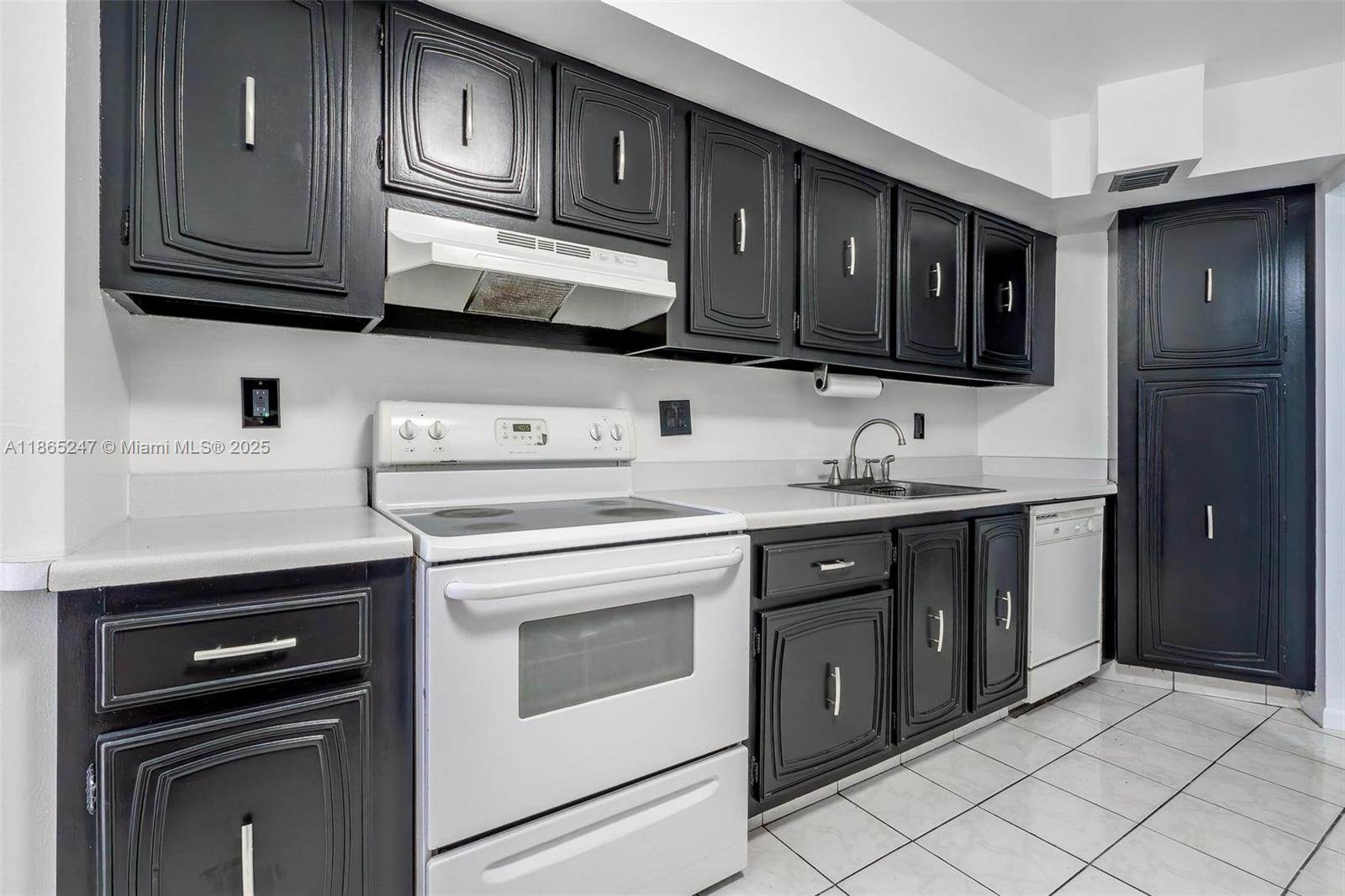 ENVIRON I CONDO 9 - Residential