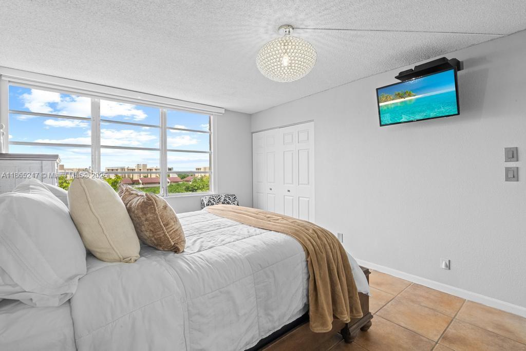 ENVIRON I CONDO 9 - Residential