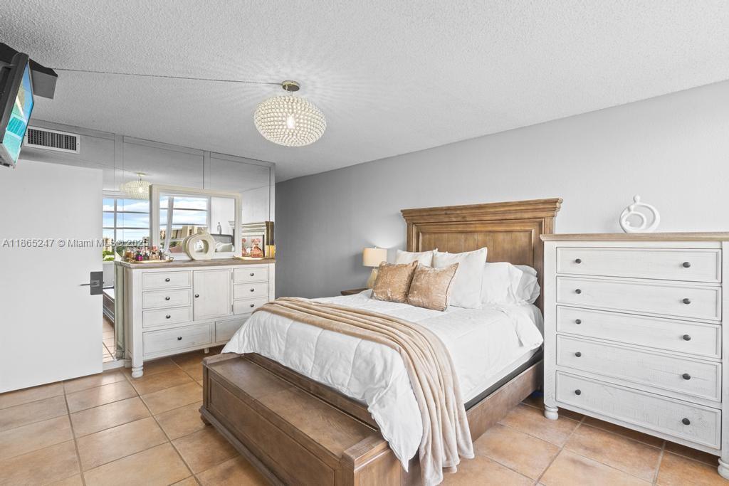 ENVIRON I CONDO 9 - Residential