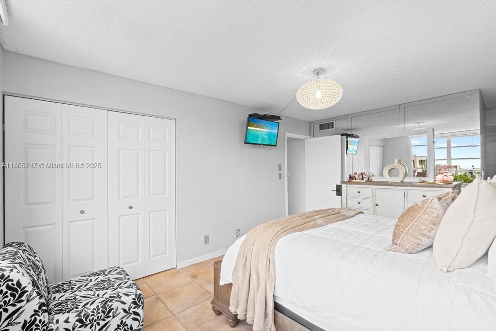 ENVIRON I CONDO 9 - Residential