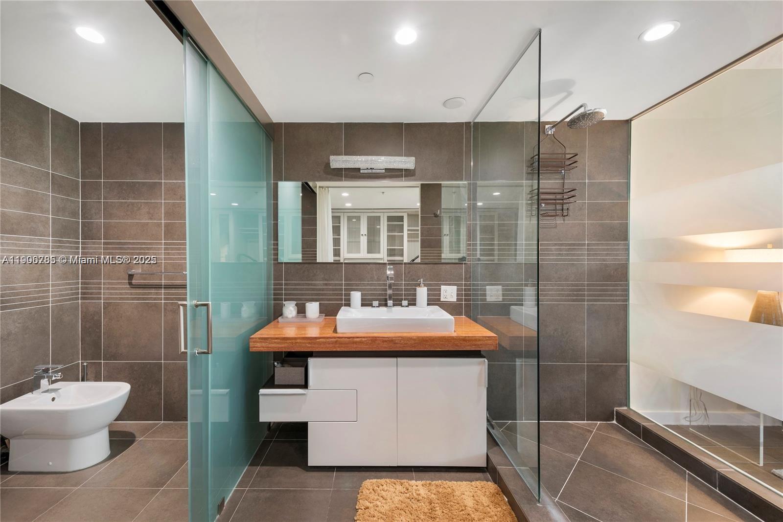 ARTEPARK NORTH CONDO - Residential