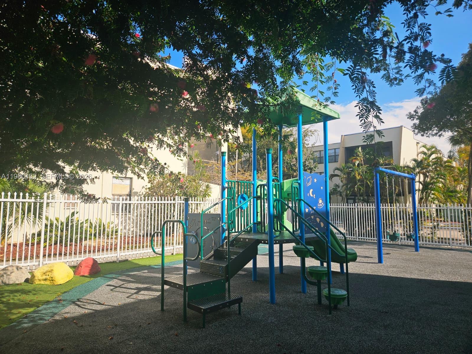 VILLA DORADA CONDO NO 2 - Residential