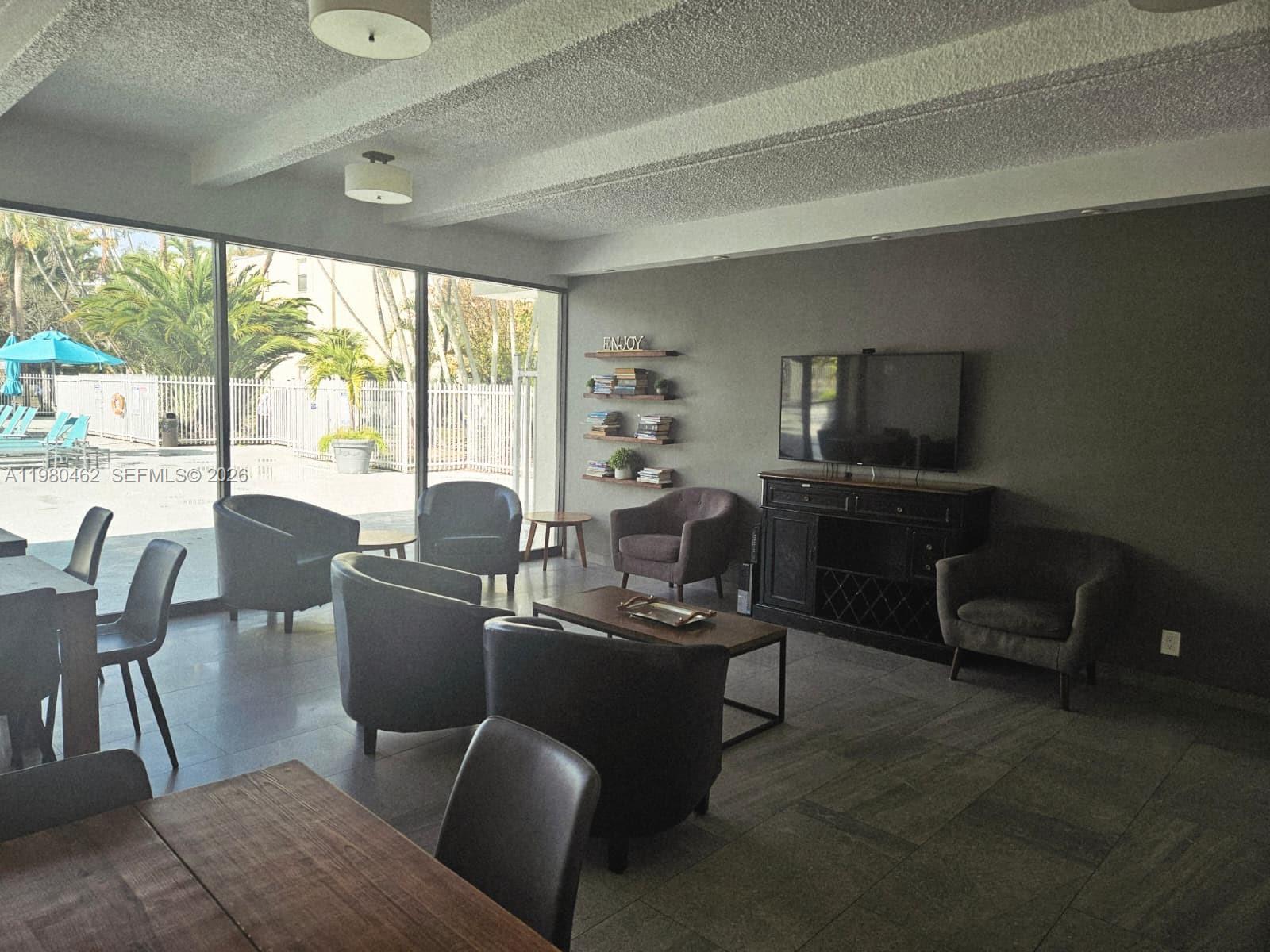 VILLA DORADA CONDO NO 2 - Residential