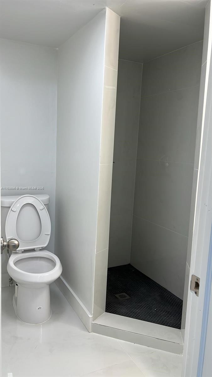 BRUMBAR ESTATES - Residential Lease