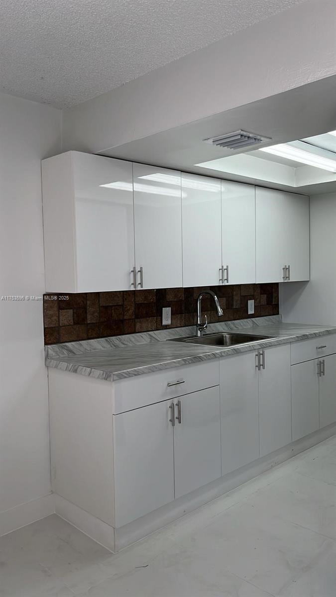 BRUMBAR ESTATES - Residential Lease