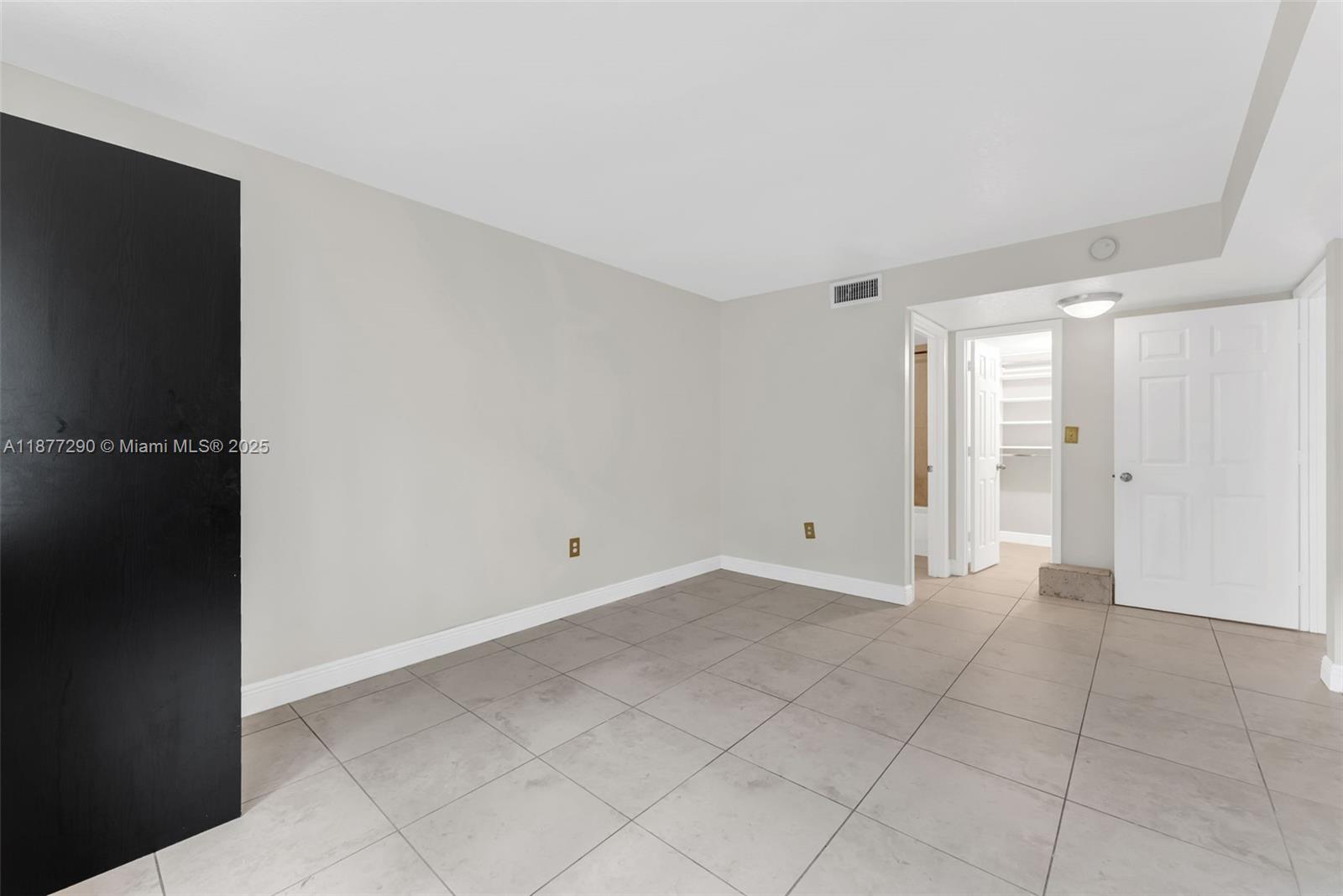 JASMINE LAKES II CONDO - Residential