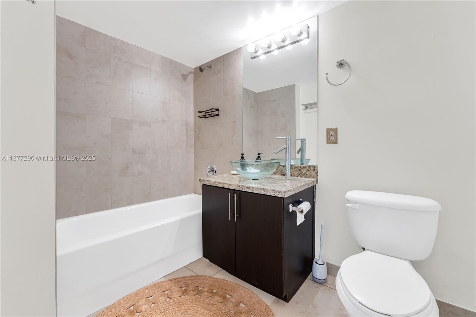 JASMINE LAKES II CONDO - Residential