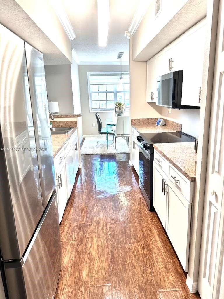 MARQUESA CONDO - Residential