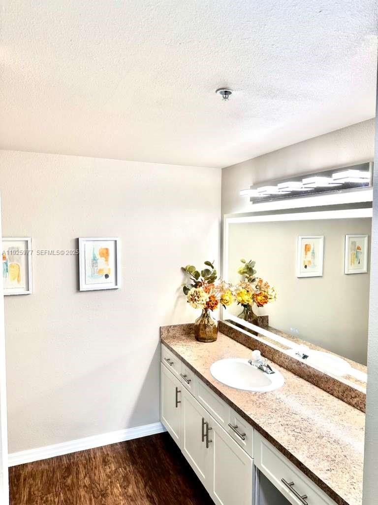 MARQUESA CONDO - Residential