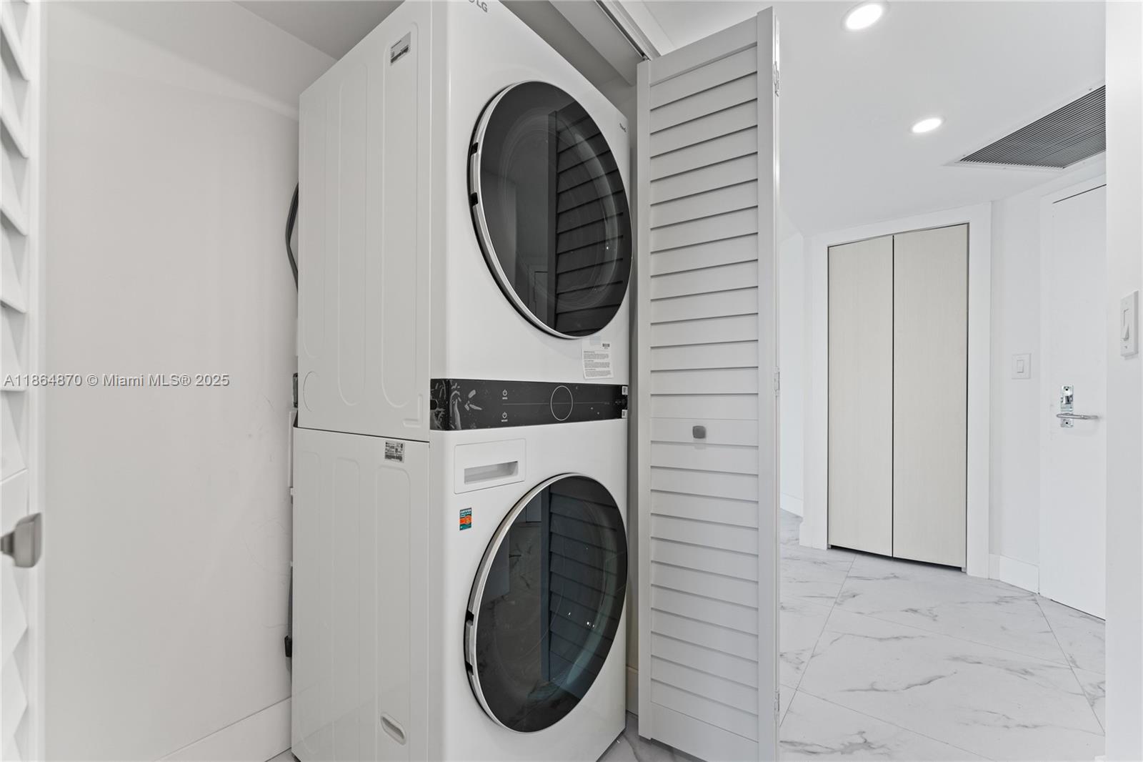 MYSTIC POINTE CONDO NO TH - Residential