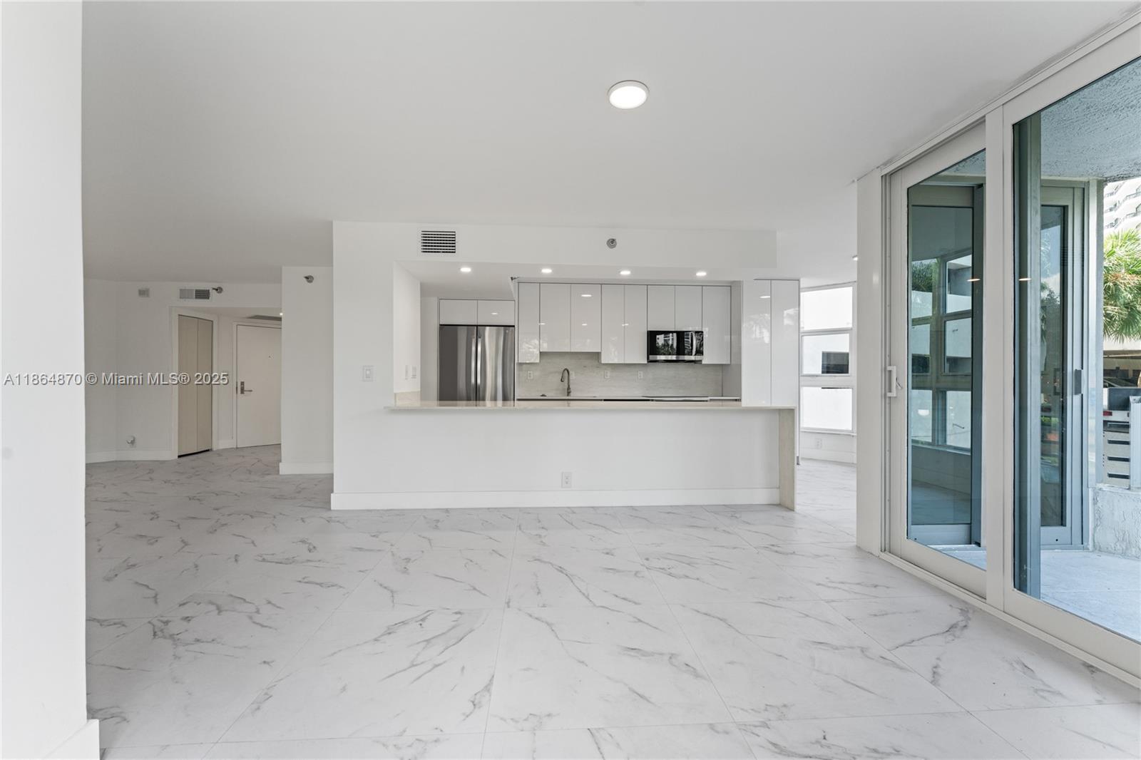 MYSTIC POINTE CONDO NO TH - Residential