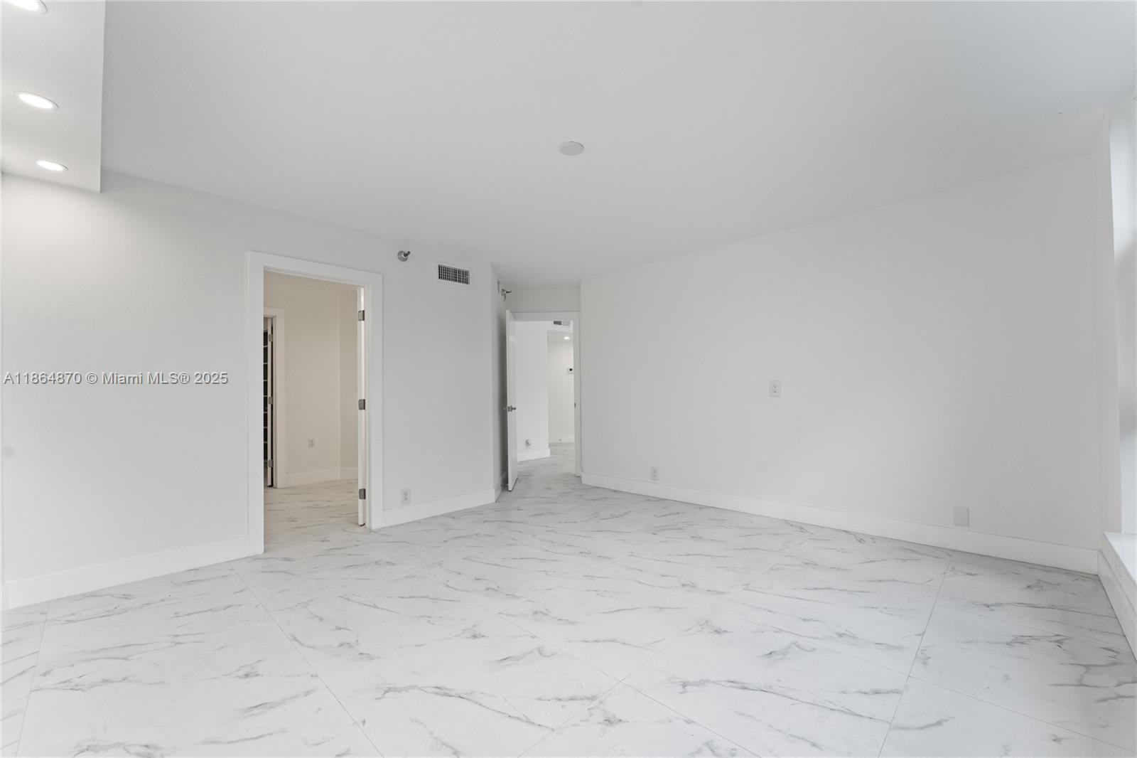 MYSTIC POINTE CONDO NO TH - Residential