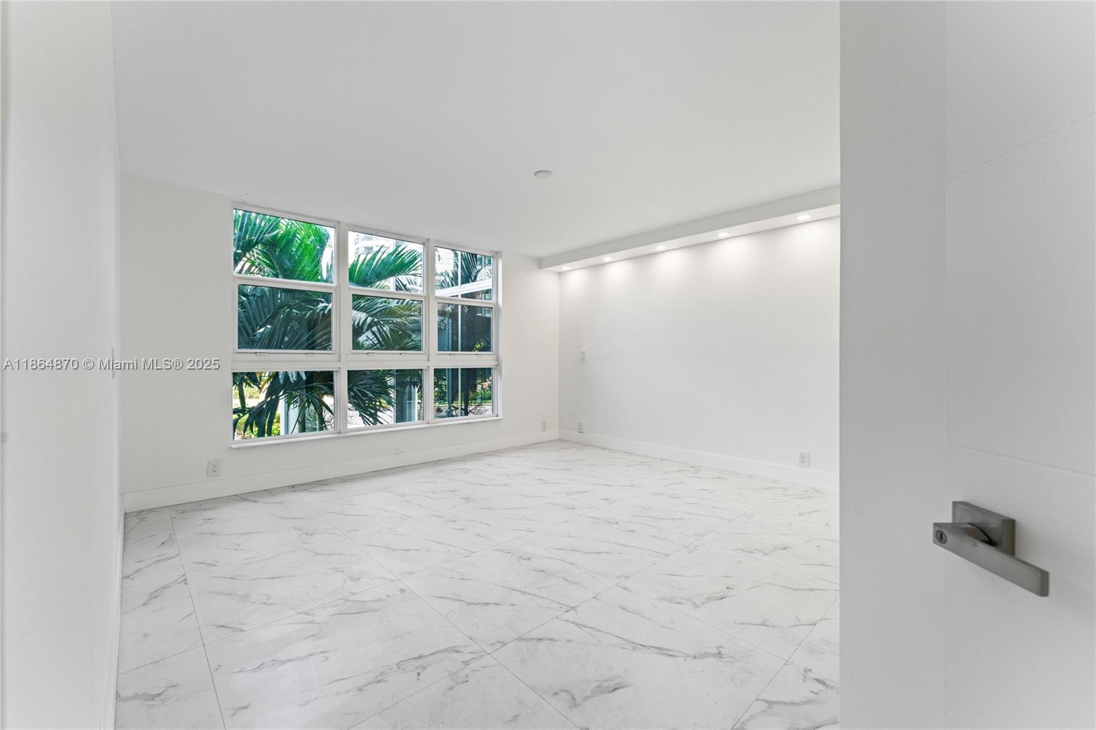 MYSTIC POINTE CONDO NO TH - Residential