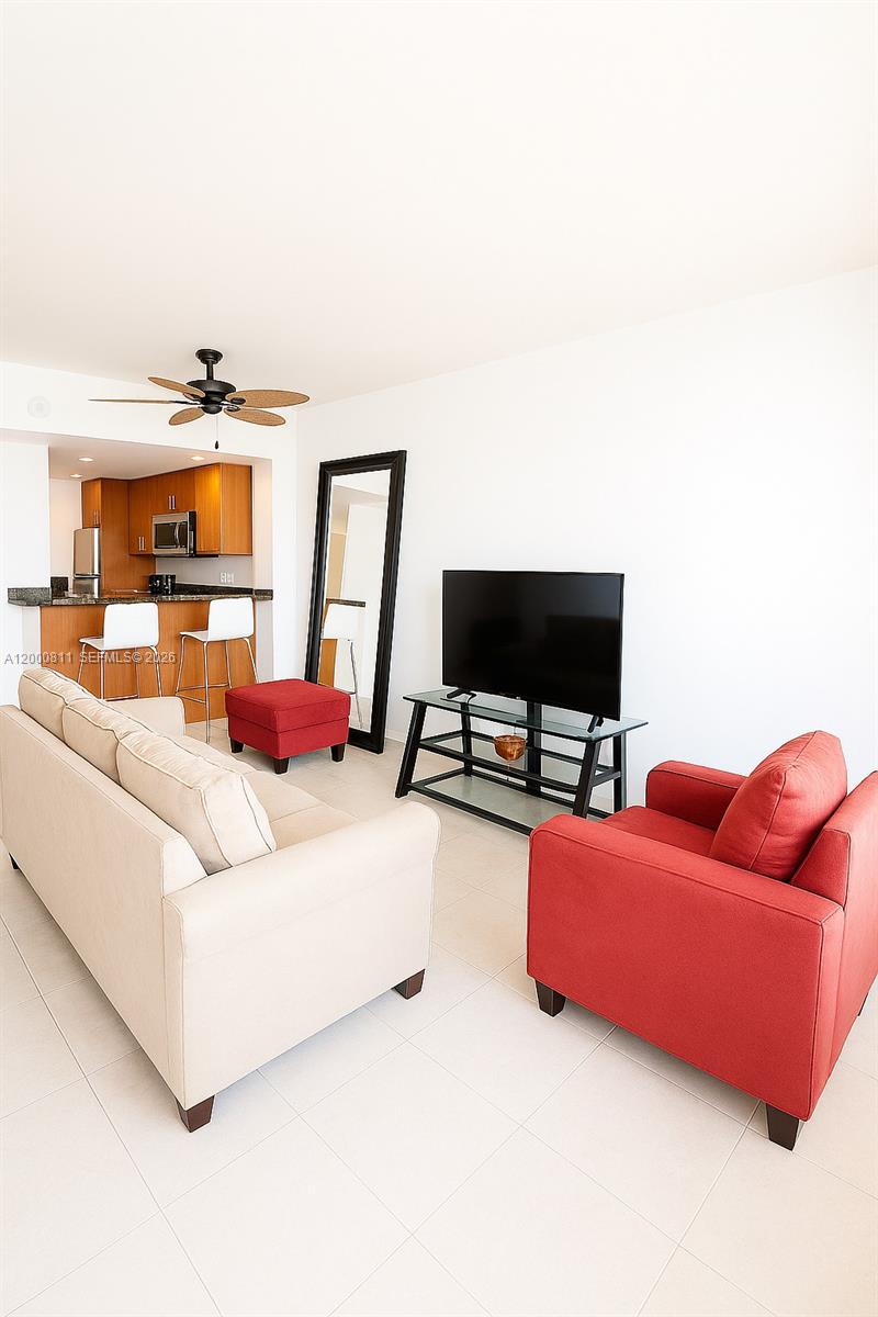 THE DECOPLAGE CONDO - Residential Lease