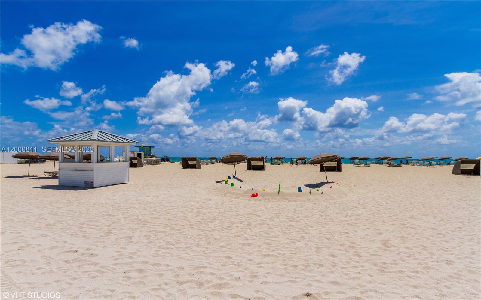 THE DECOPLAGE CONDO - Residential Lease