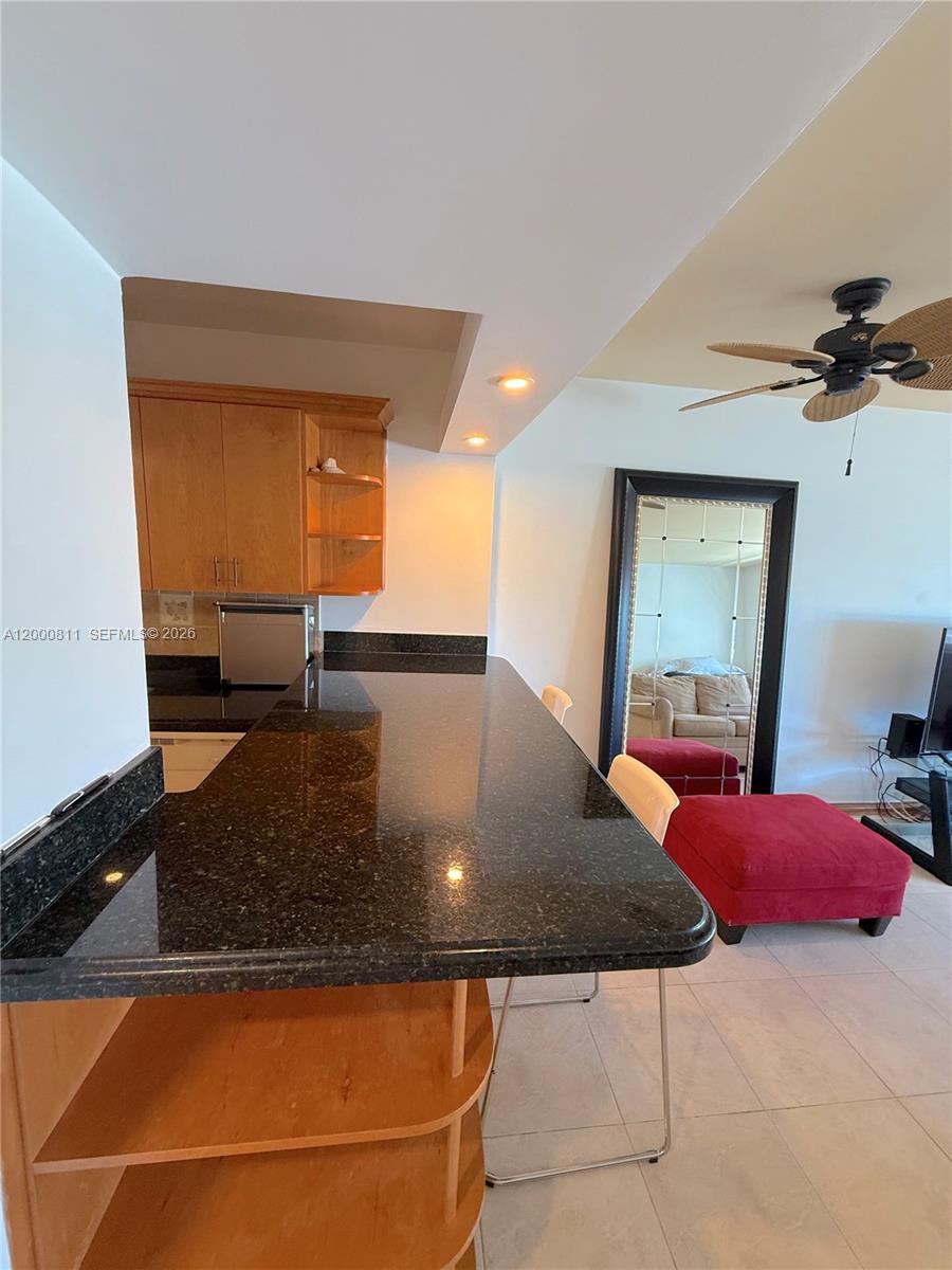 THE DECOPLAGE CONDO - Residential Lease