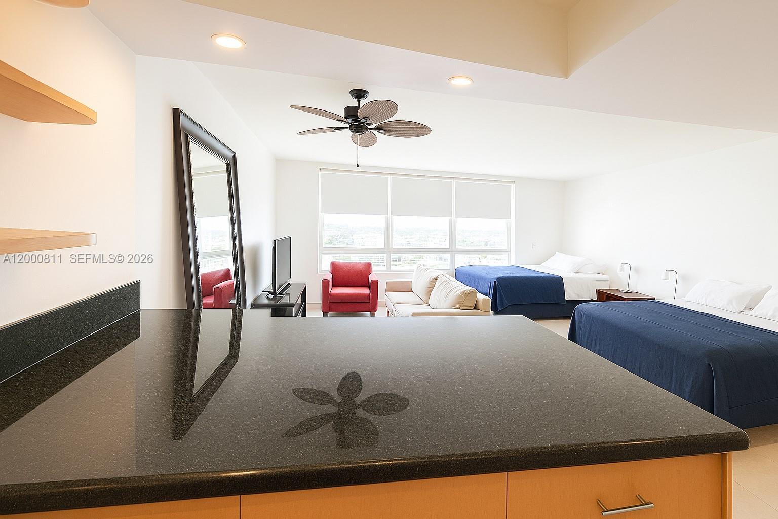 THE DECOPLAGE CONDO - Residential Lease