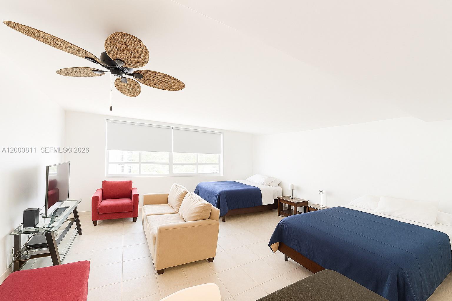 THE DECOPLAGE CONDO - Residential Lease