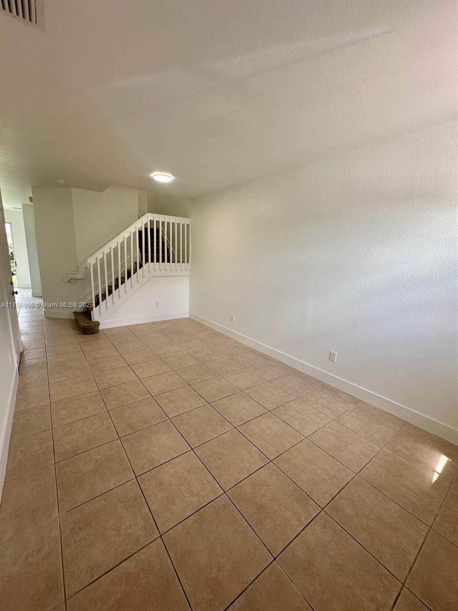 360 NE 21st Ave 360