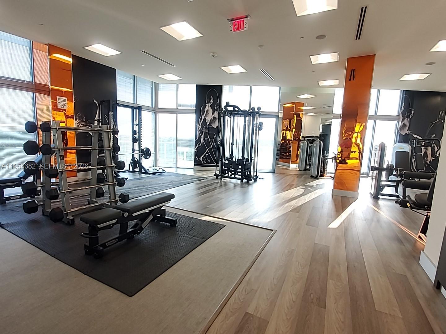 METROPICA NORTH TOWER ONE - Residential