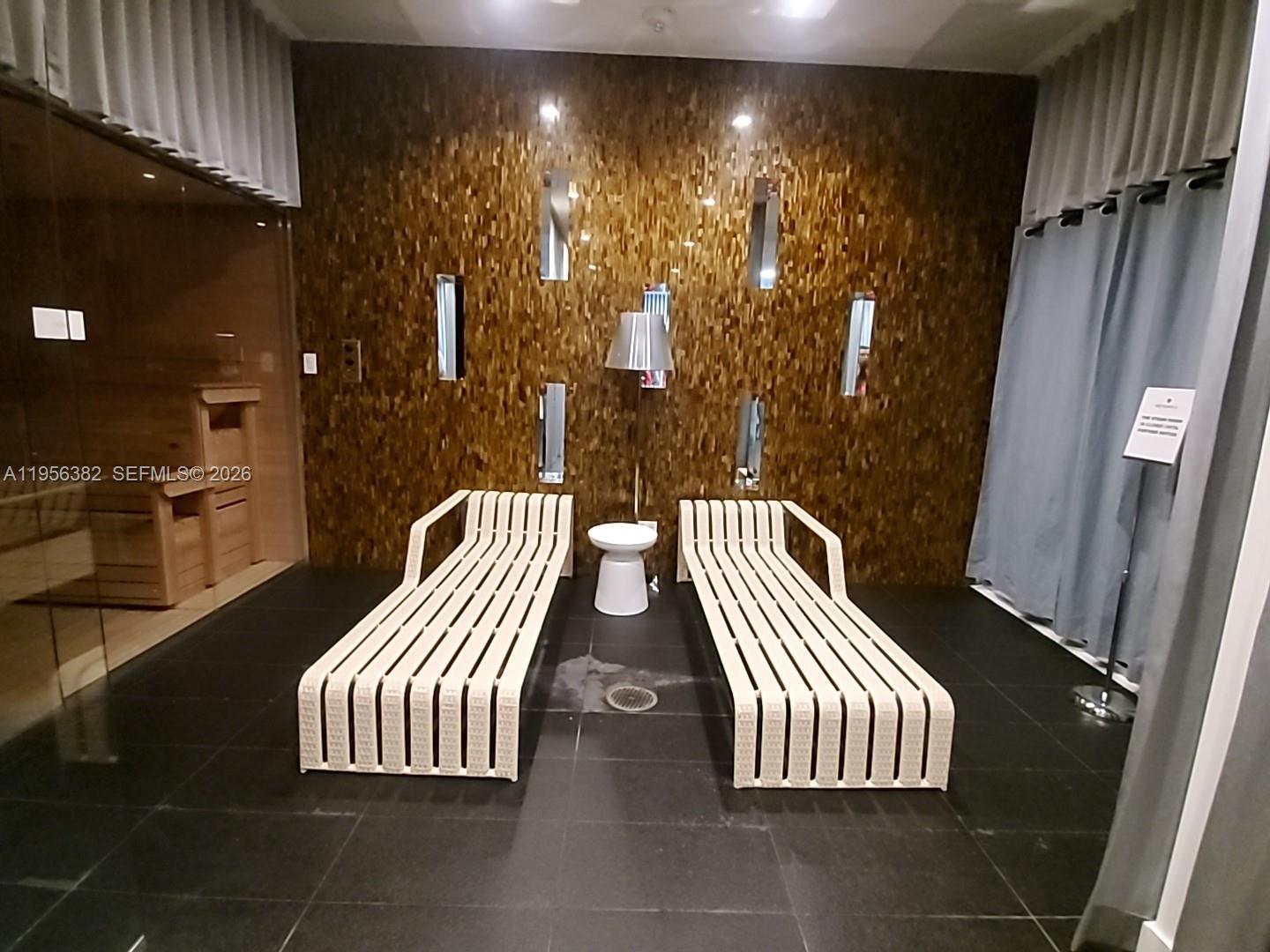 METROPICA NORTH TOWER ONE - Residential