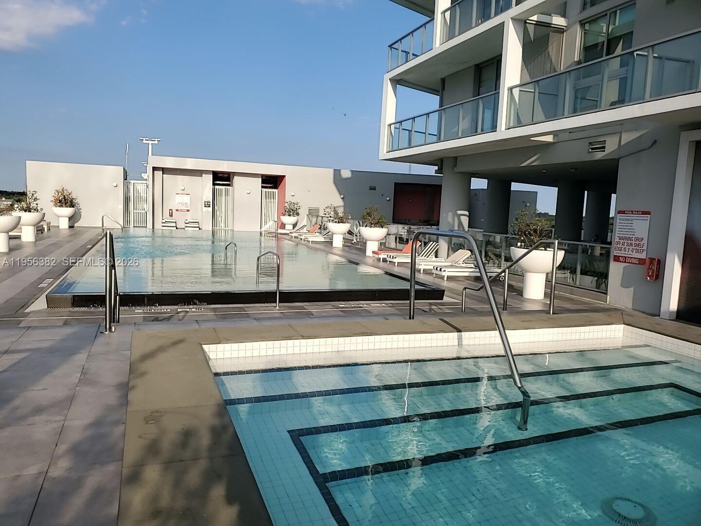 METROPICA NORTH TOWER ONE - Residential