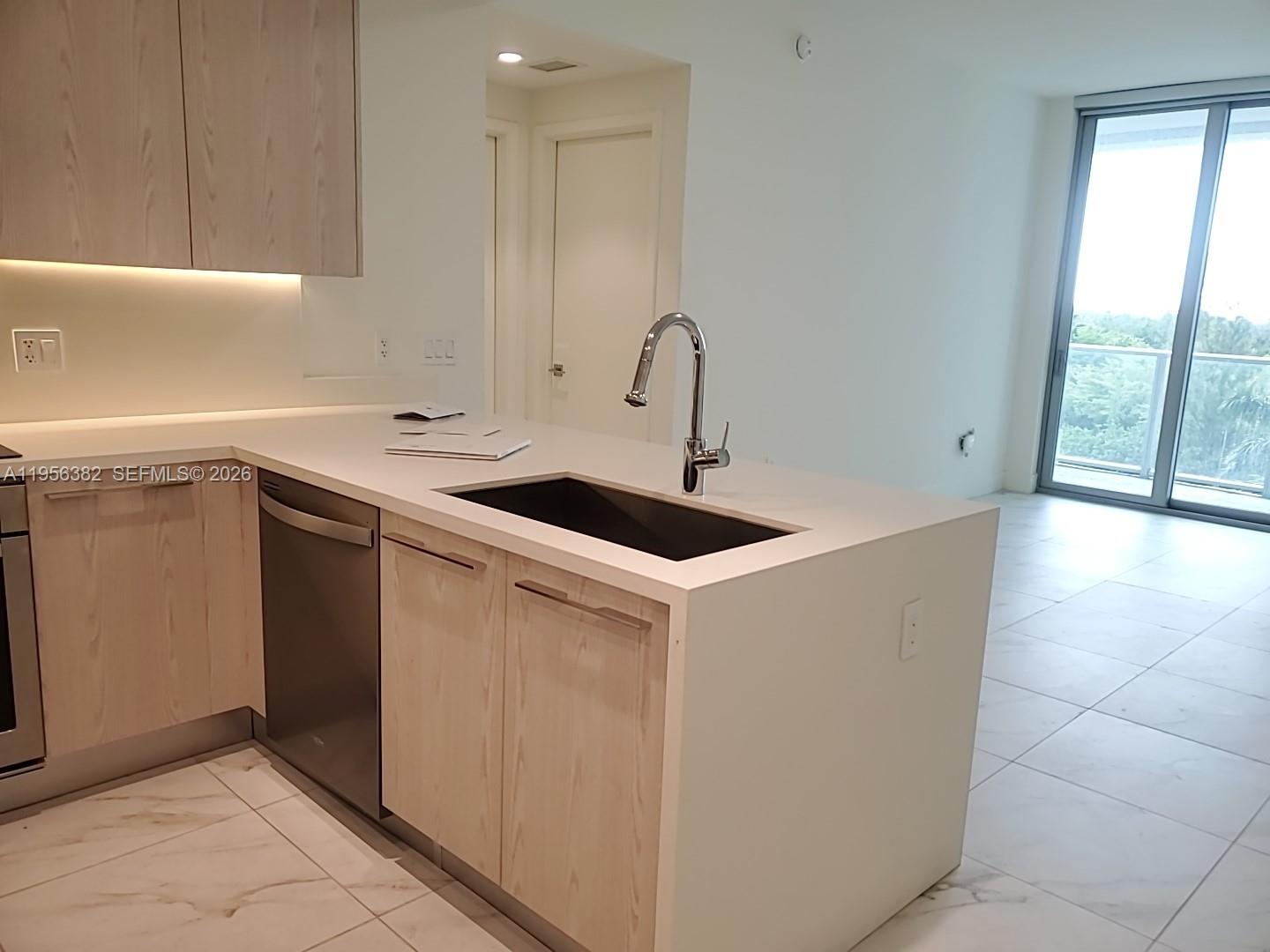 2000 Metropica Way 412