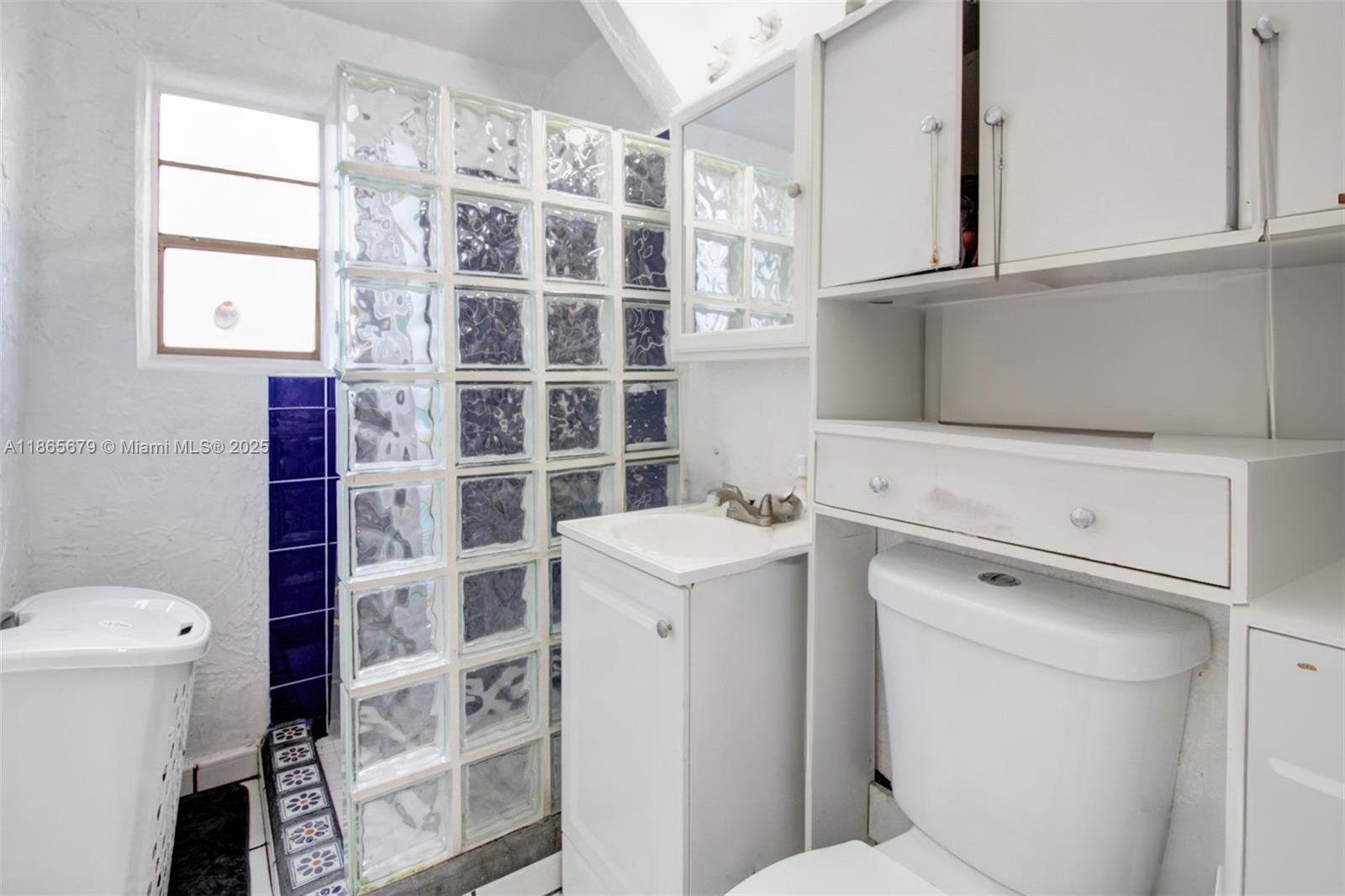 CORAL GARDENS CONDO BLDG - Residential